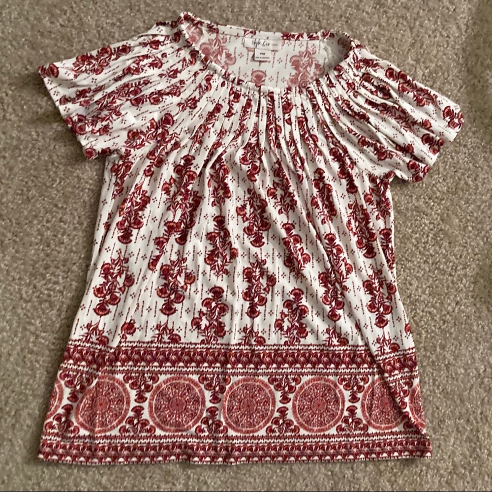 Red white Style & Co short sleeve shirt blouse